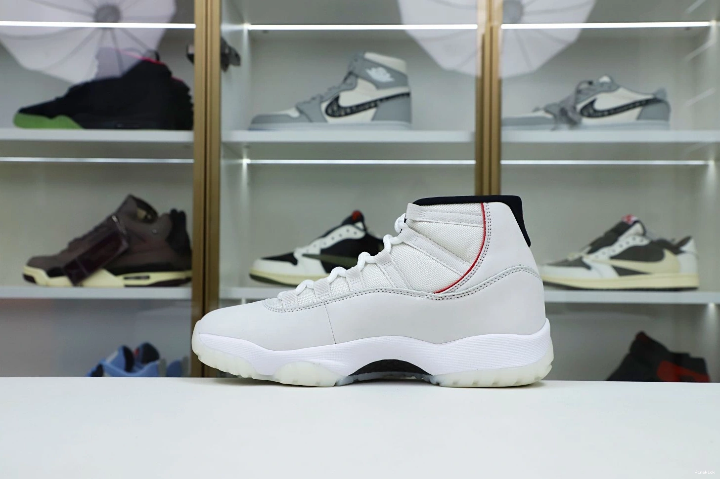 XI AIR JORDAN TINT PLATINUM RETRO 11 0726